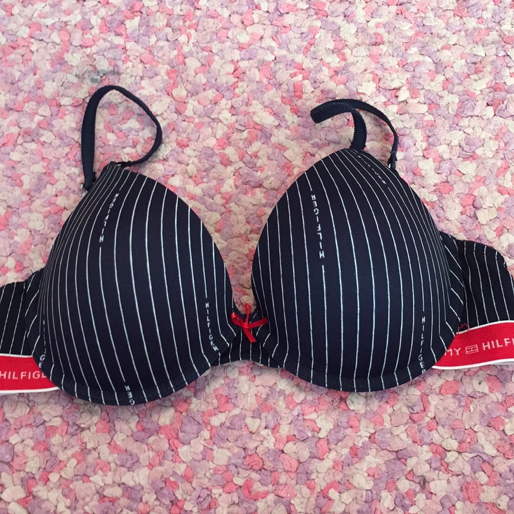 push-up bra